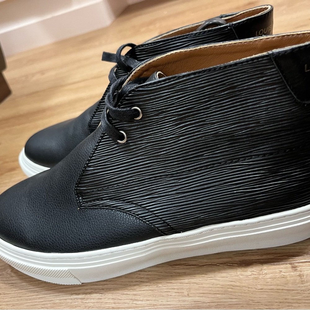 Louis Vuitton leather shoes Size 10